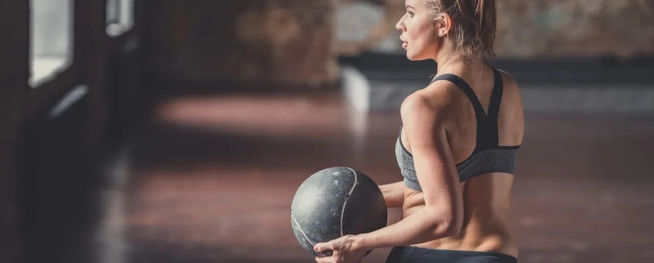 CrossFit: Co to jest? Zasady, korzyści i jak zacząć bezpiecznie!