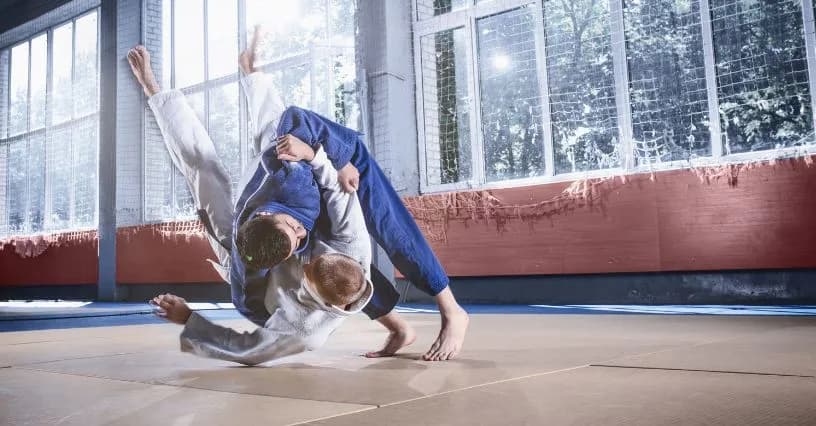 Jak wybrać sport walki na start? Kompletny przewodnik dla początkujących